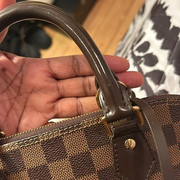Louis Vuitton Alma PM Damier Ebene! ♥️ - Picture 14 of 15